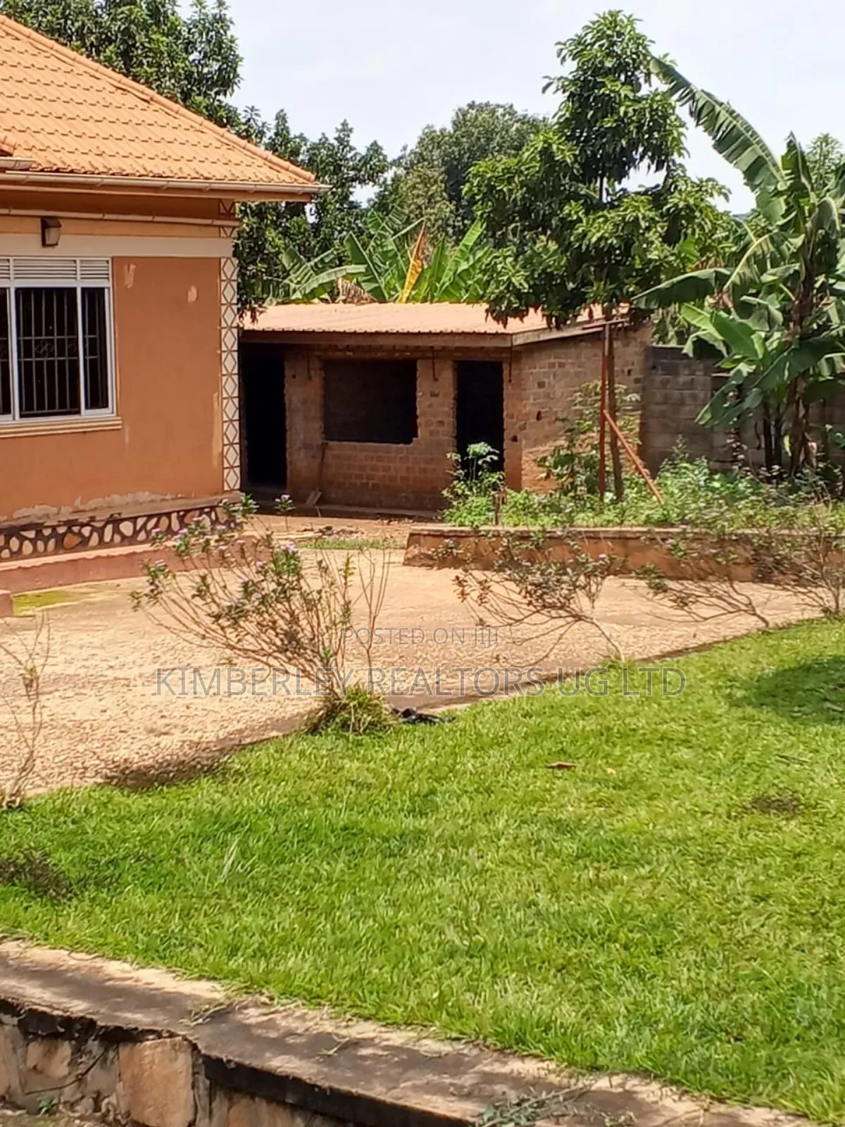 3bdrm House in Division A for sale