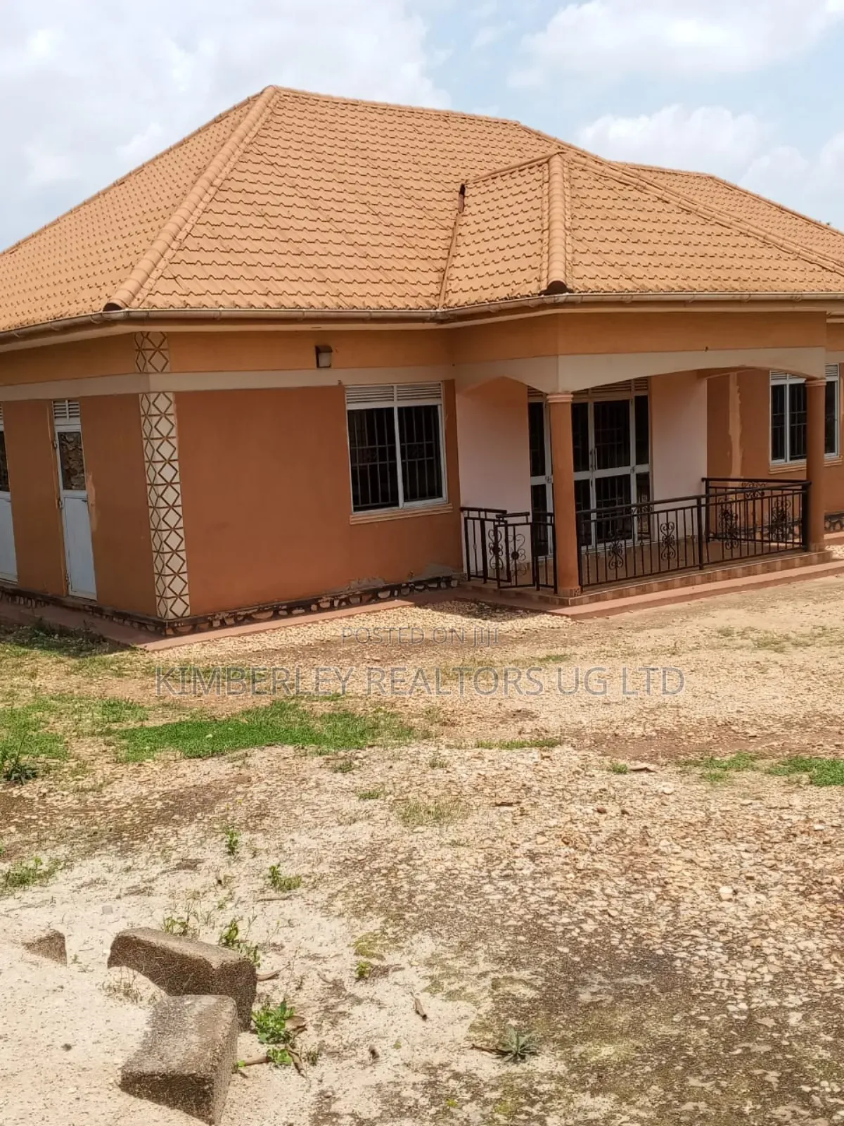 3bdrm House in Division A for sale