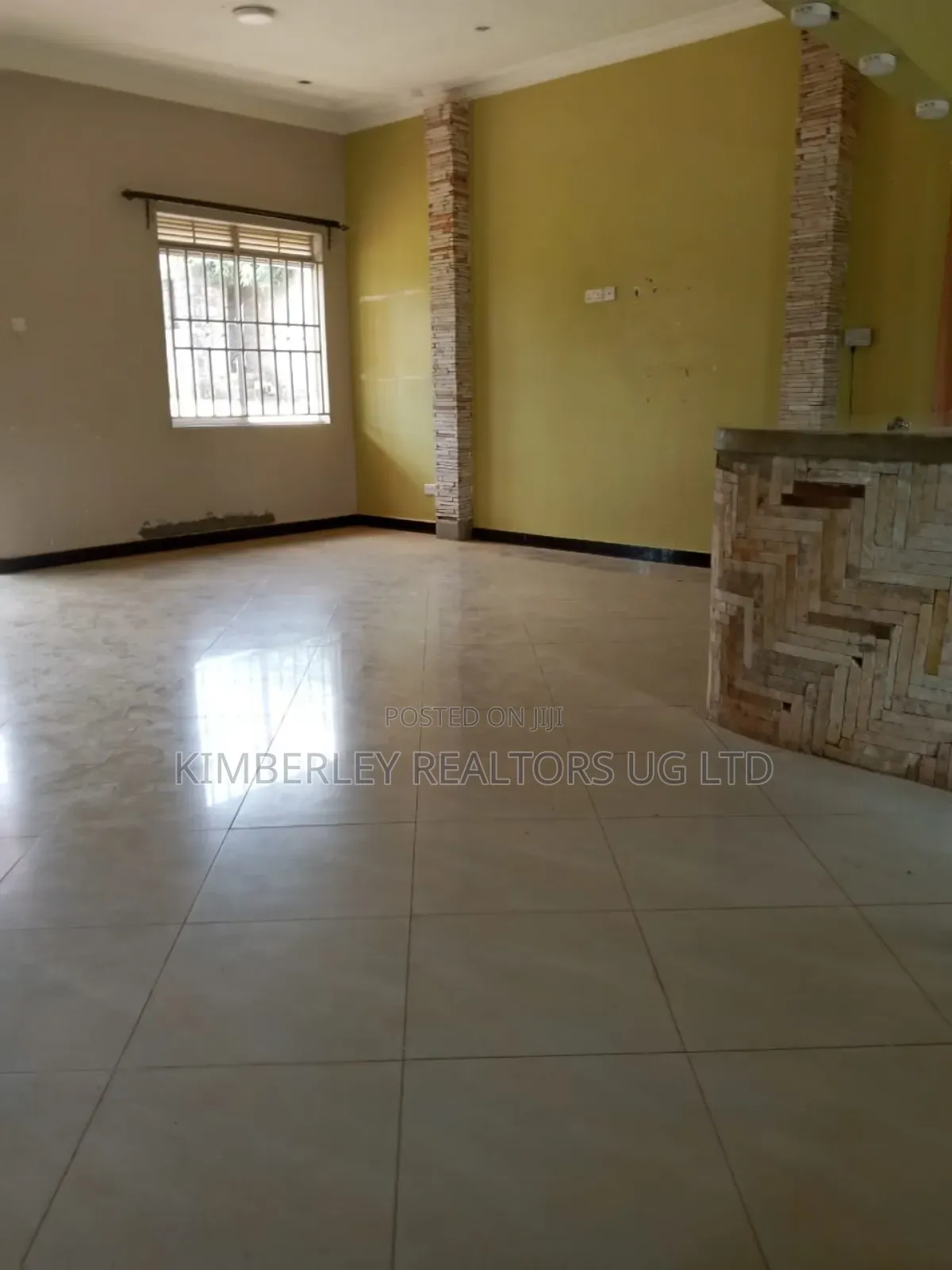 3bdrm House in Division A for sale