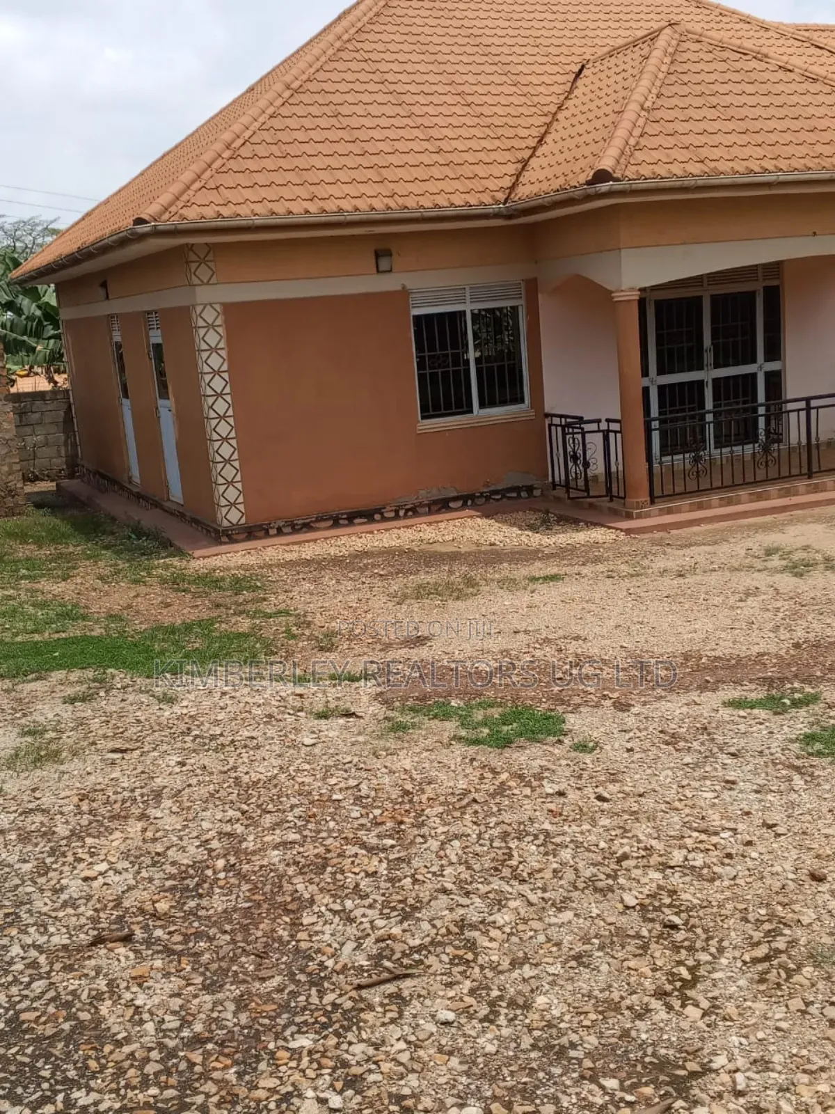 3bdrm House in Division A for sale