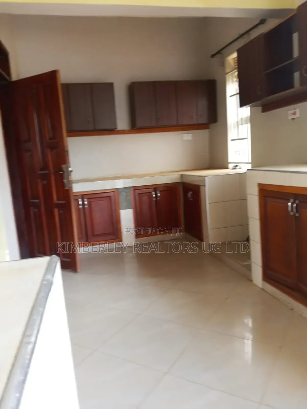 3bdrm House in Division A for sale
