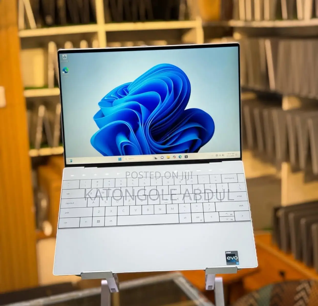 New Laptop Dell XPS 13 9320 16GB Intel Core I7 SSD 1T