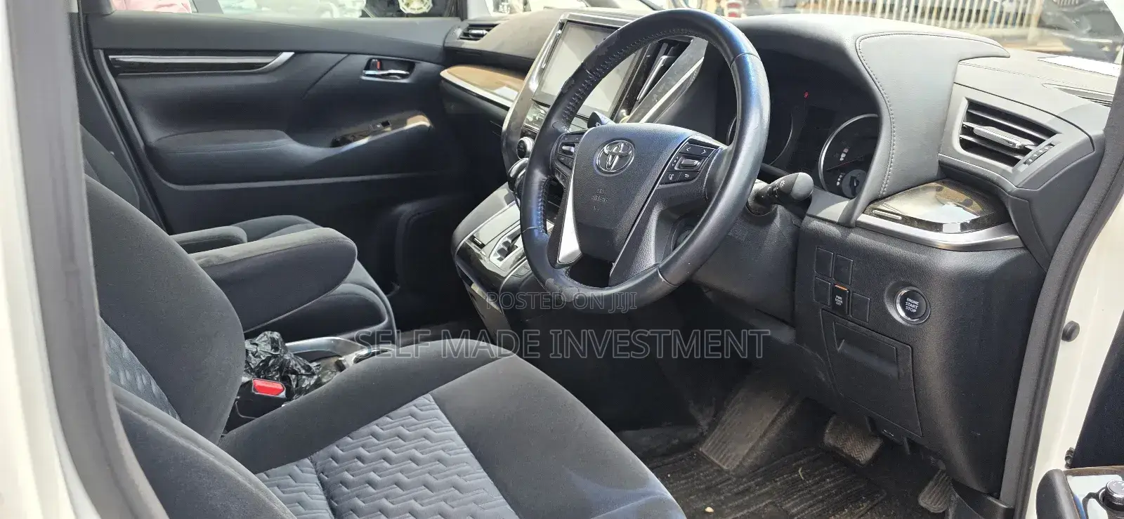 Toyota Alphard 2018 White