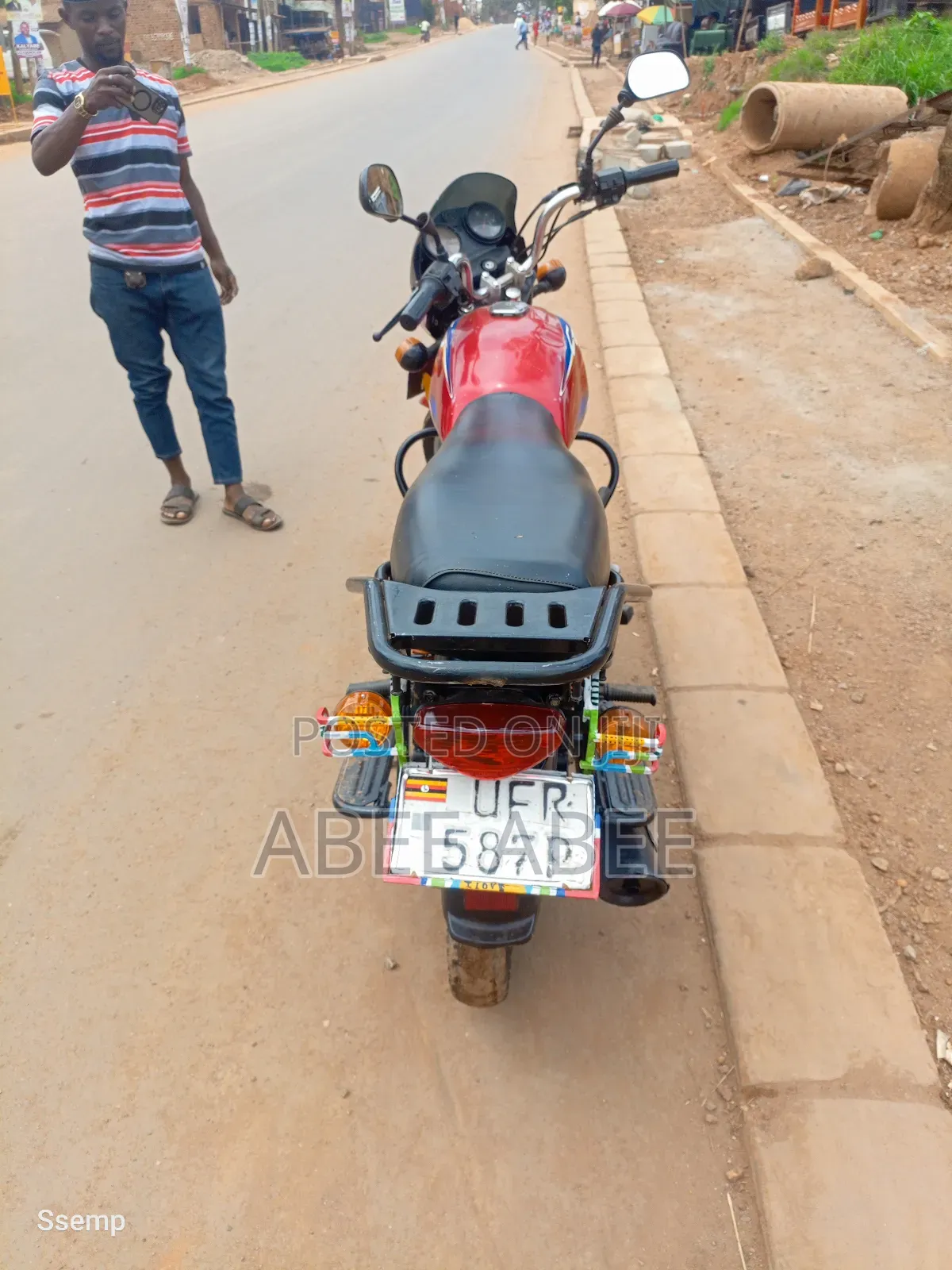 Bajaj Boxer 125 2022 Red