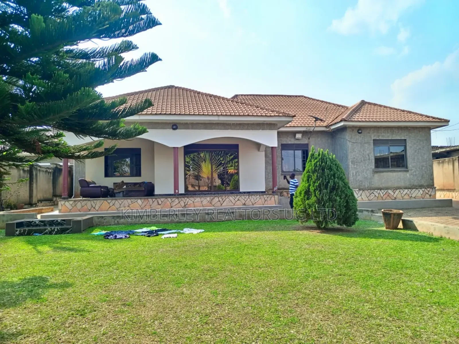 4bdrm House in Division A for sale