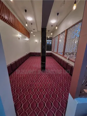 Checked Woolen Carpets at Cheap Price Available in Stock