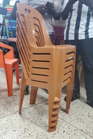 Usual Plastic Chairs Plastic Chairs