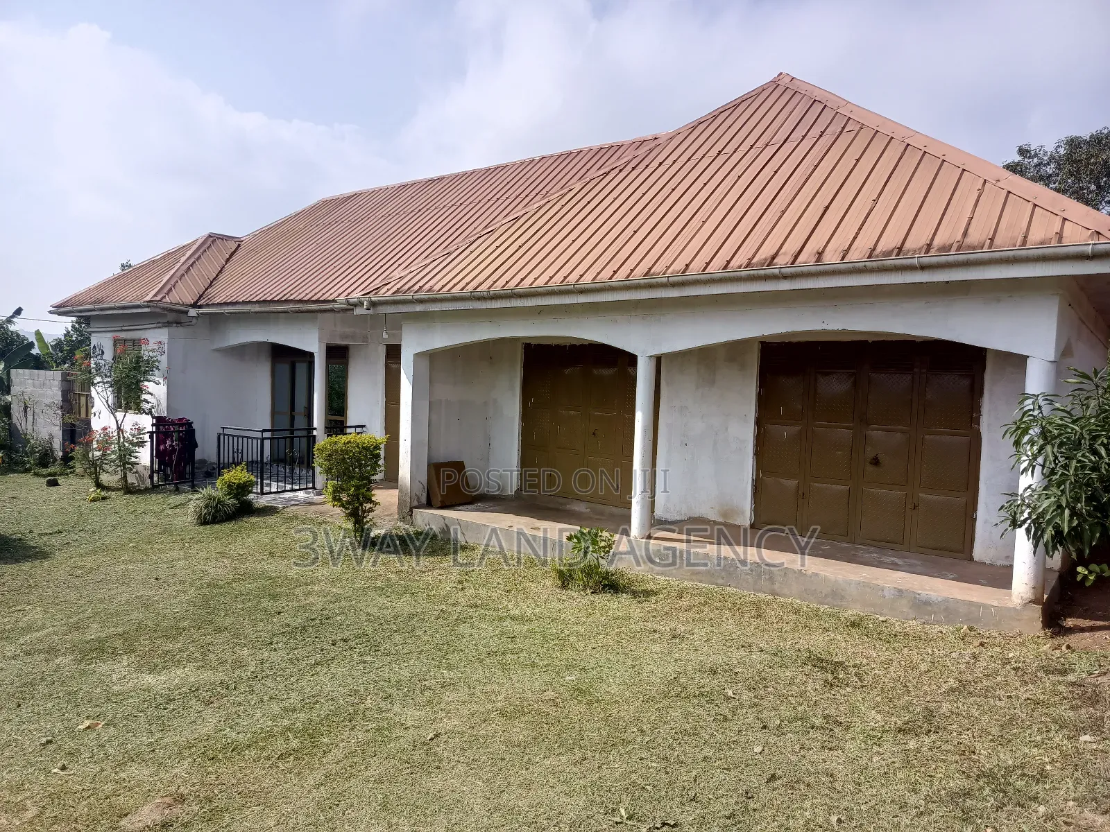 Furnished 2bdrm House in Ssisa for sale