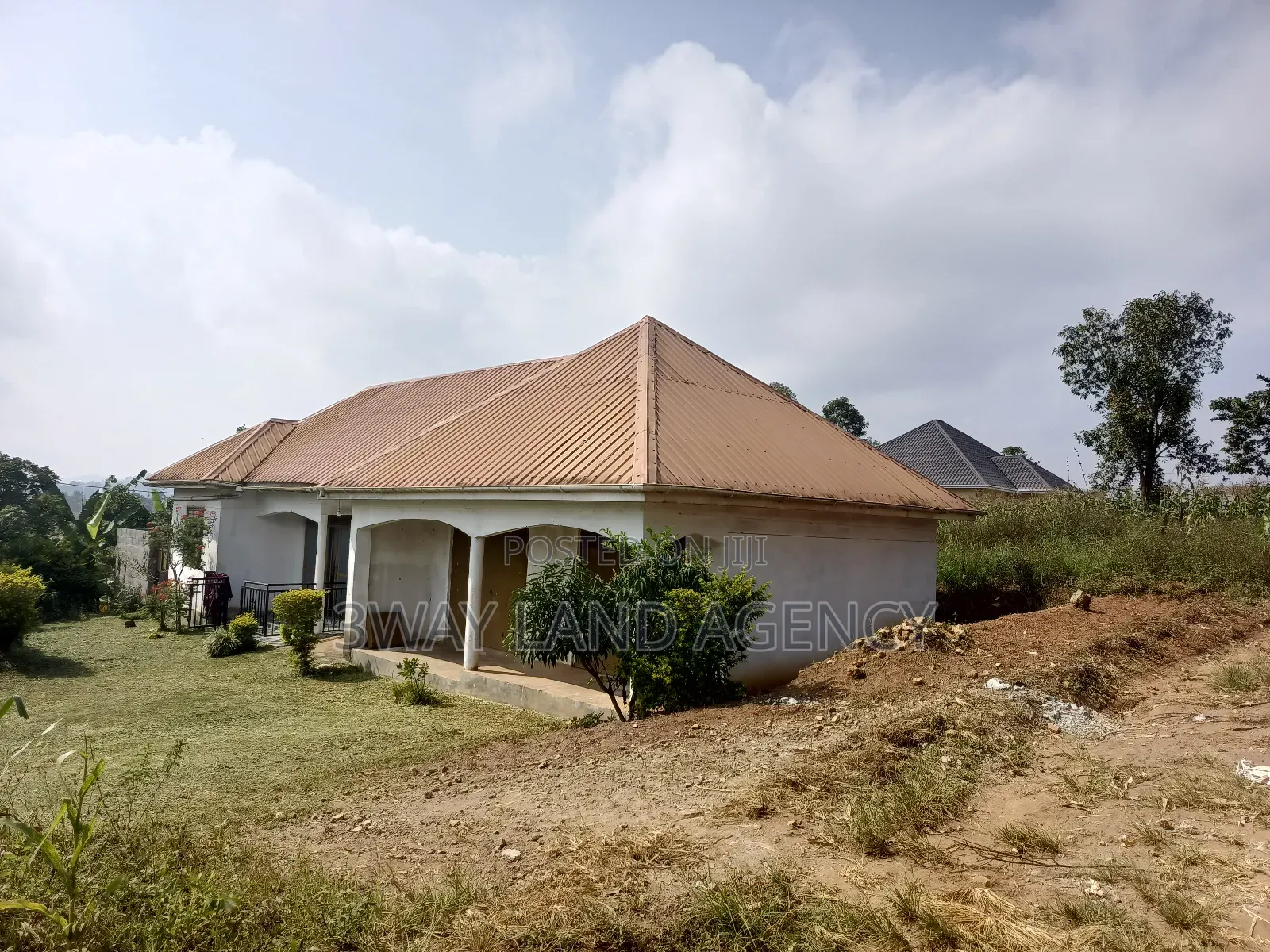 Furnished 2bdrm House in Ssisa for sale