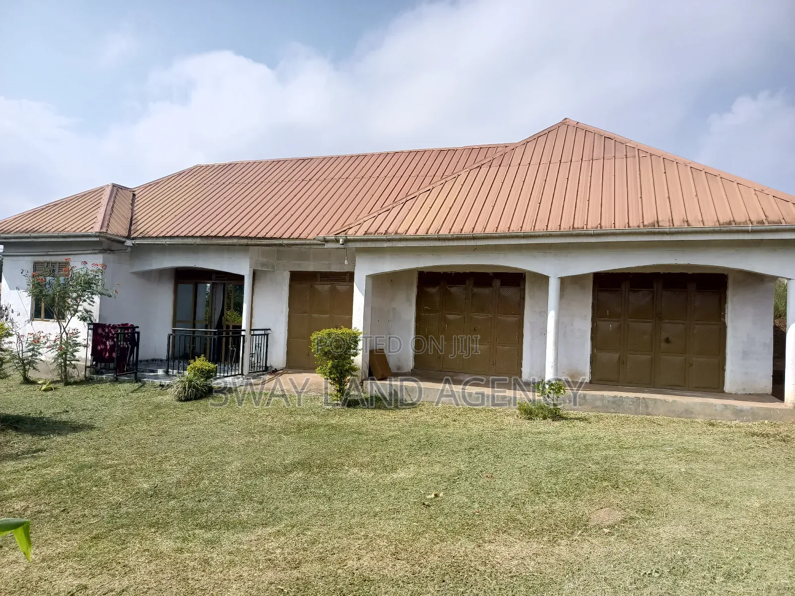 Furnished 2bdrm House in Ssisa for sale