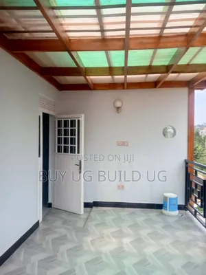 6bdrm Duplex in Kasangati Nangabo, Division B for sale