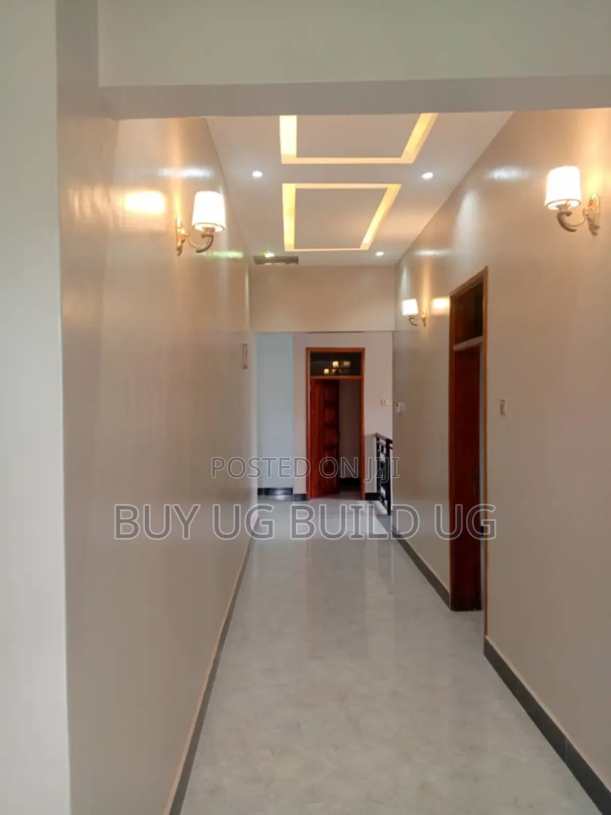 6bdrm Duplex in Kasangati Nangabo, Division B for sale