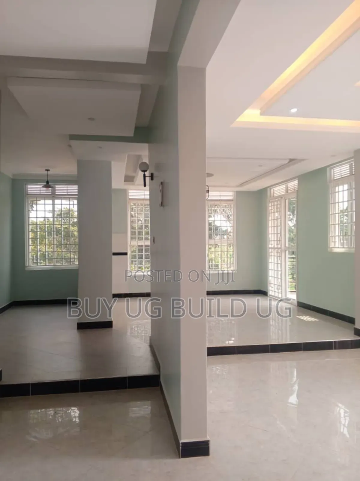 6bdrm Duplex in Kasangati Nangabo, Division B for sale
