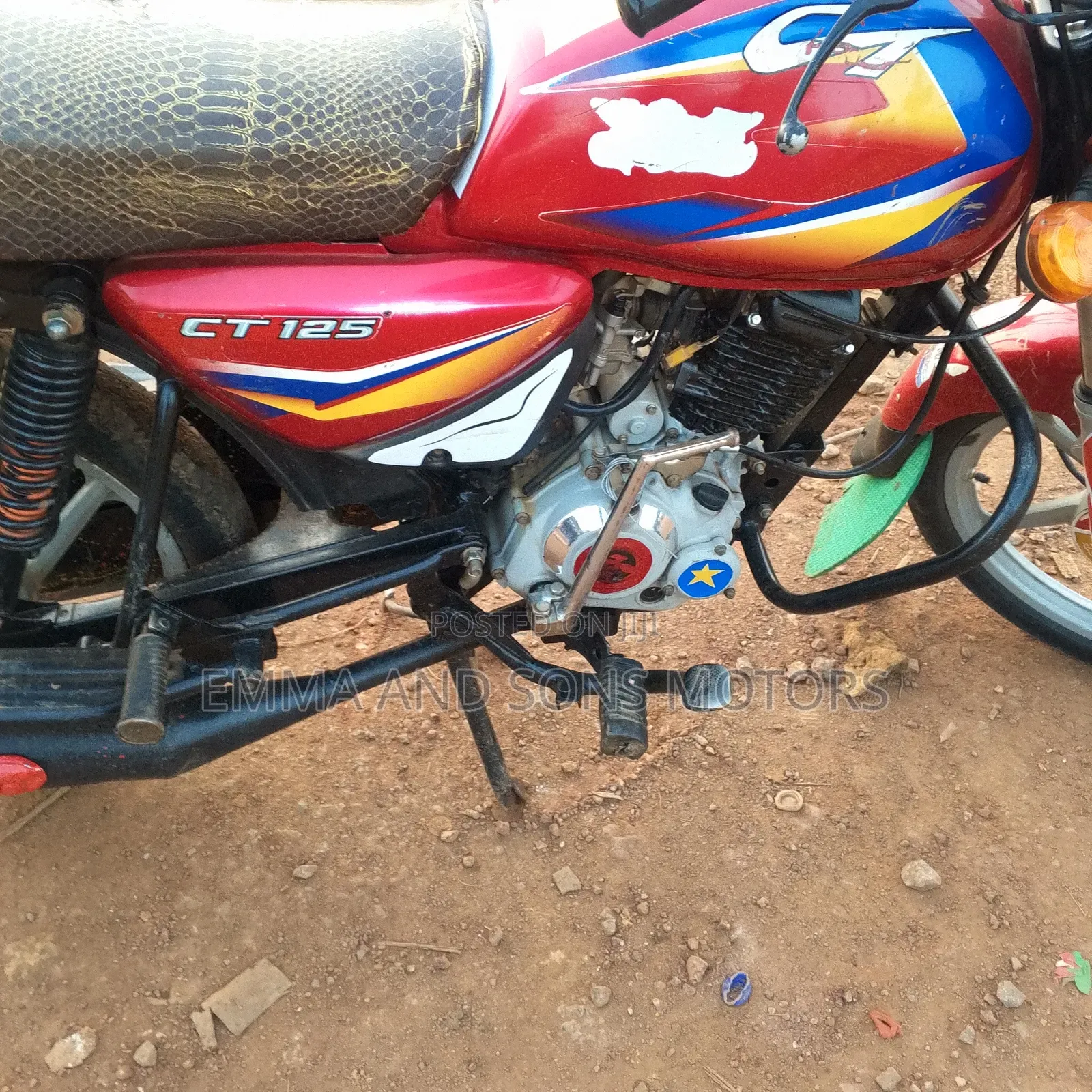 Bajaj Boxer 125 2023 Red