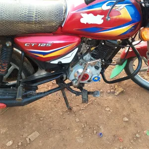 Bajaj Boxer 125 2023 Red