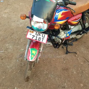 Bajaj Boxer 125 2023 Red