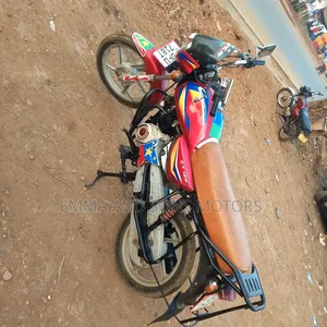 Bajaj Boxer 125 2023 Red