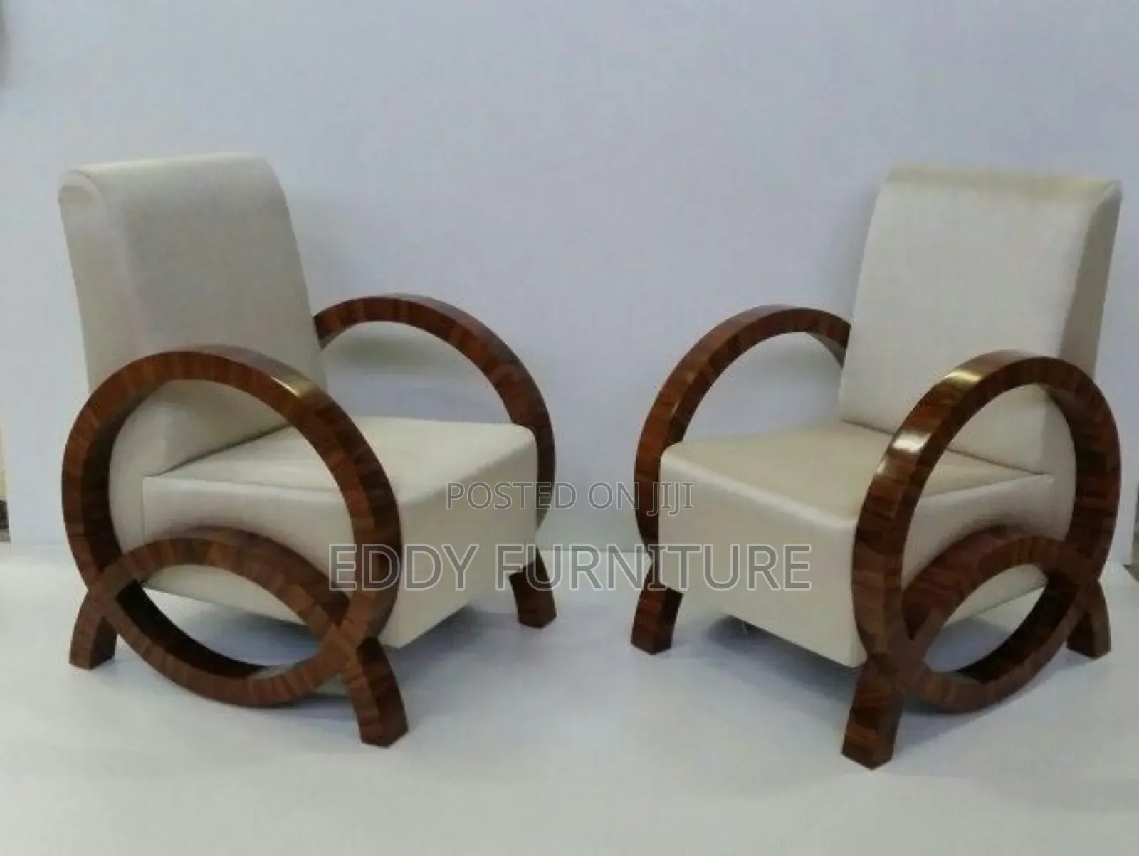 Round Arms Mahogany Single