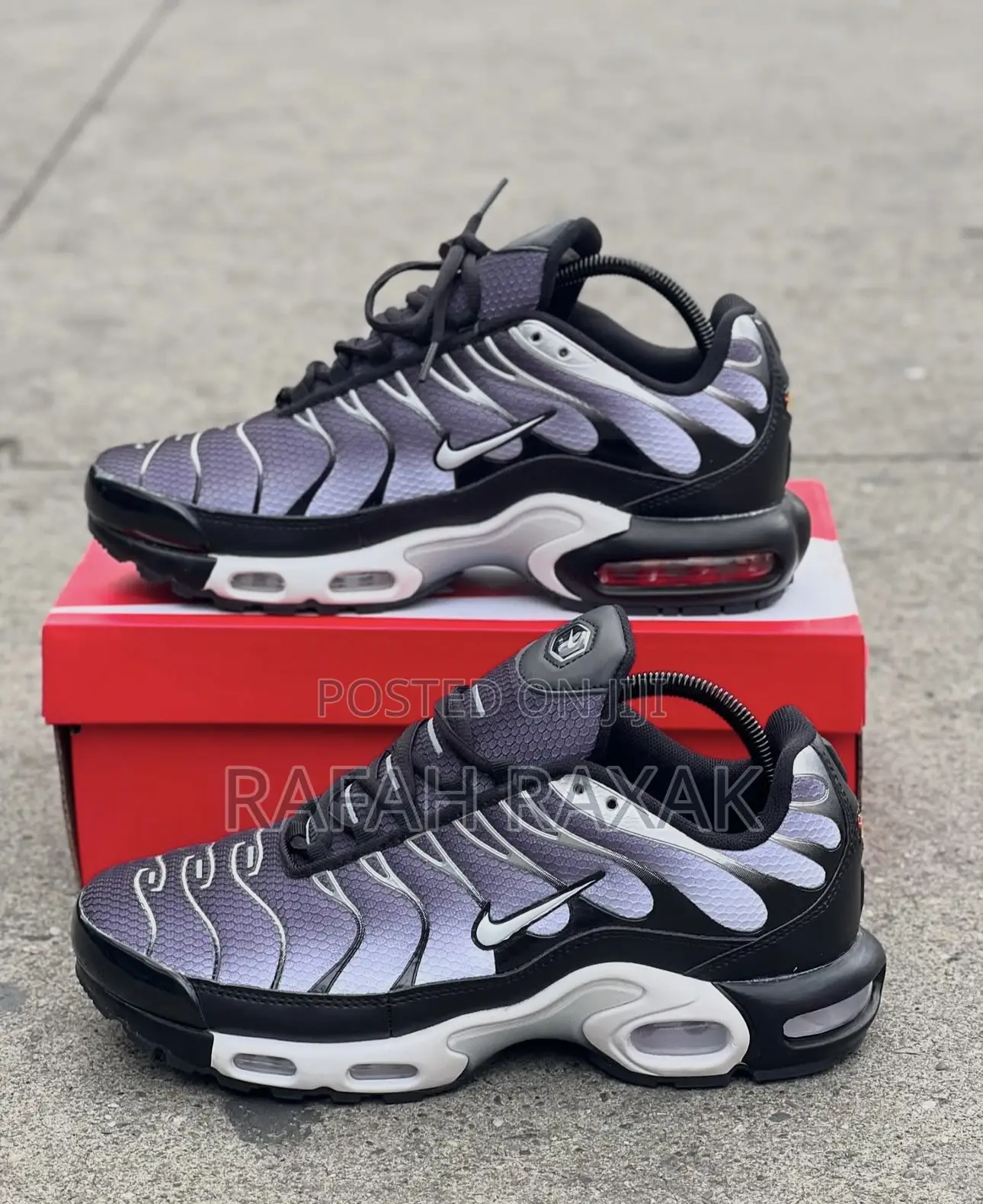 Original Nike Tn Air Max Plus Black/Metallic Silver Sneakers