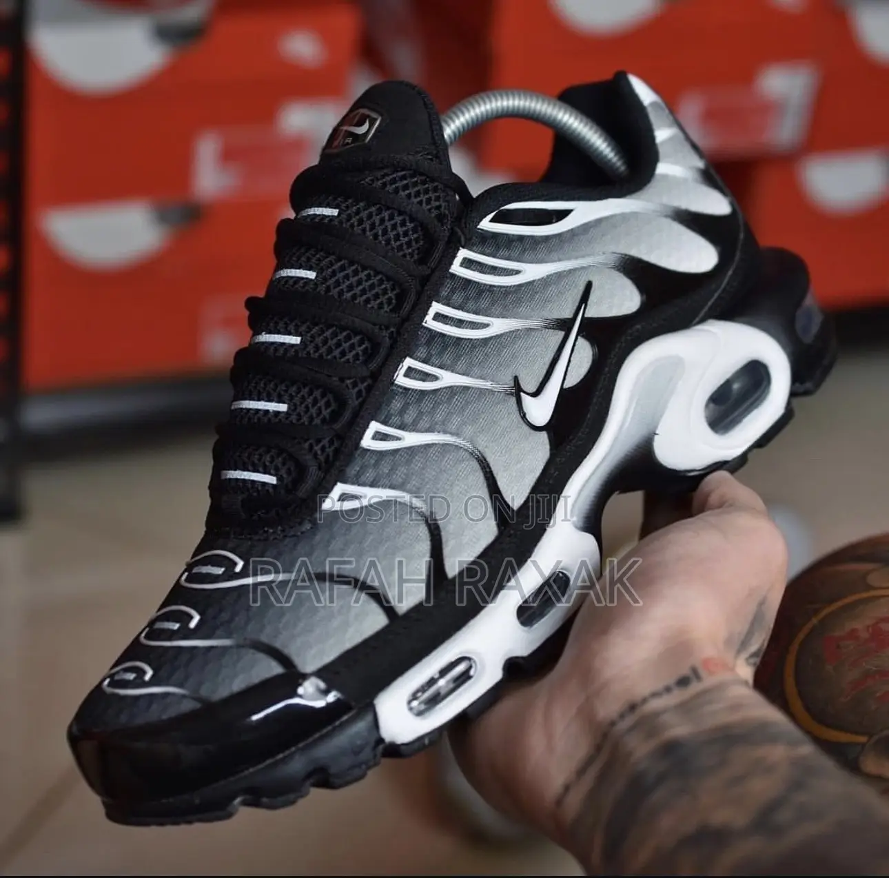 New Super Classic Men’S Nike Air Max Plus Tn Sneakers