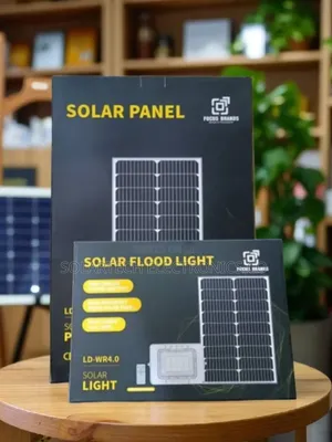 Heavy-Duty 300w Blue Carbon Solar Flood Light