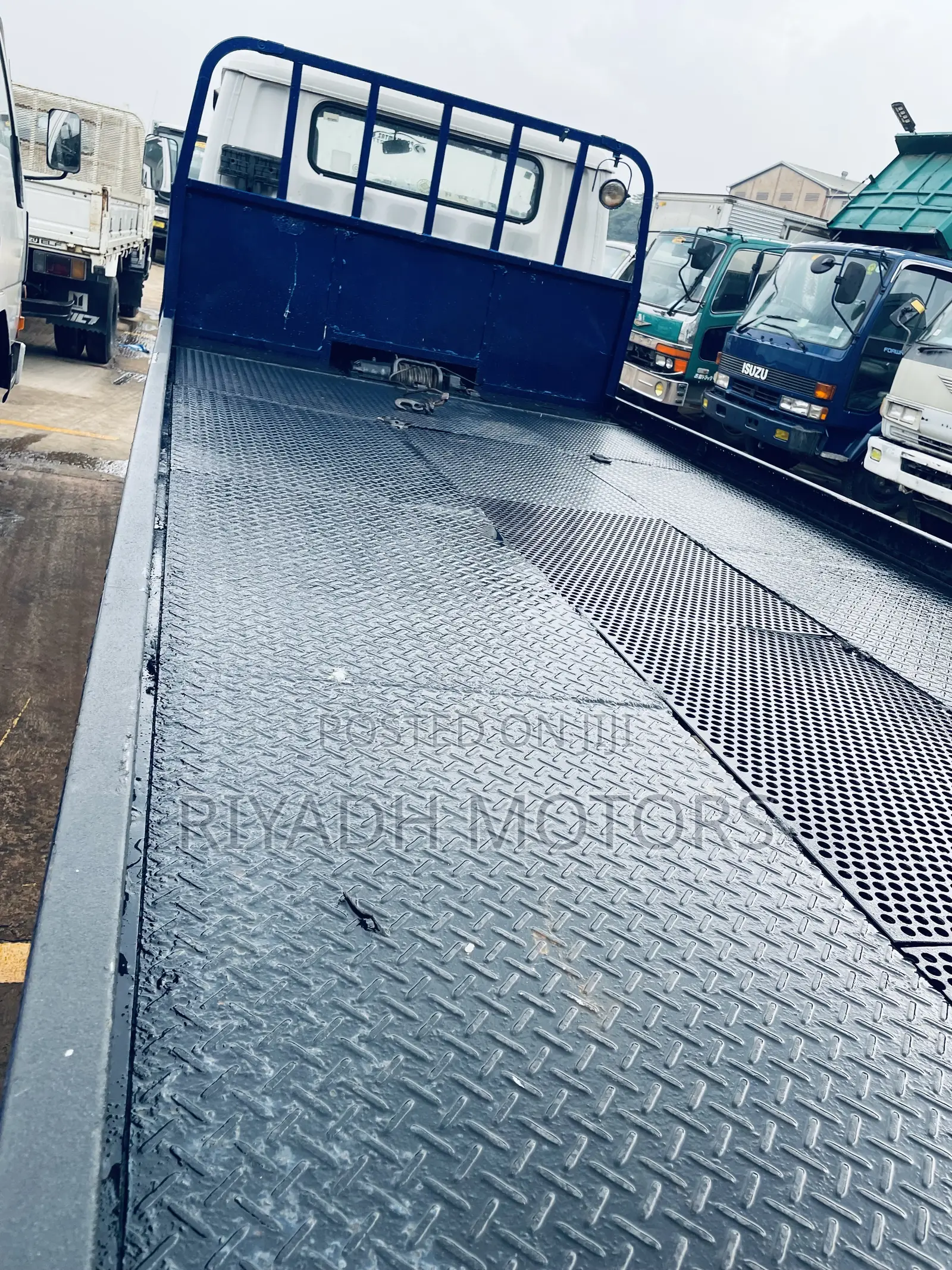 Canter Car Carrier Big Head