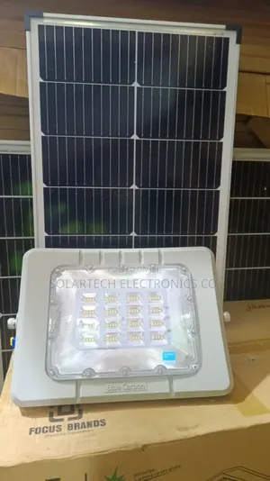 300w Blue Carbon Solar Flood Light - Energy Efficient