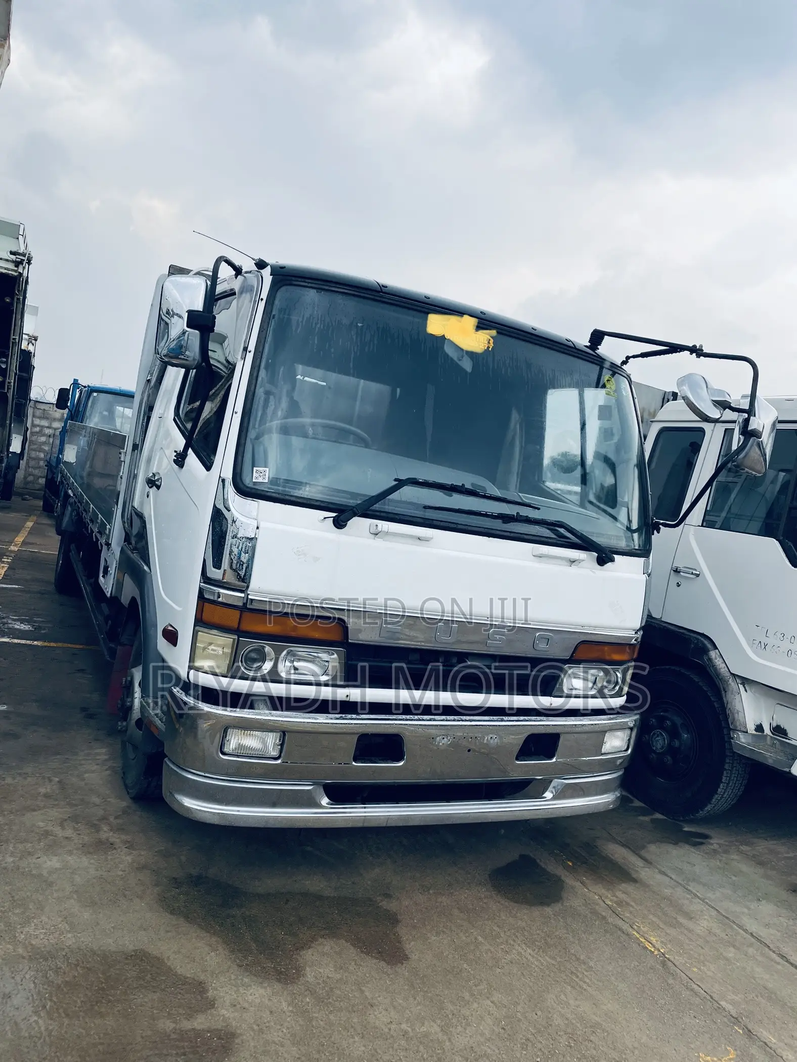 Fuso Baby 6d16engine White