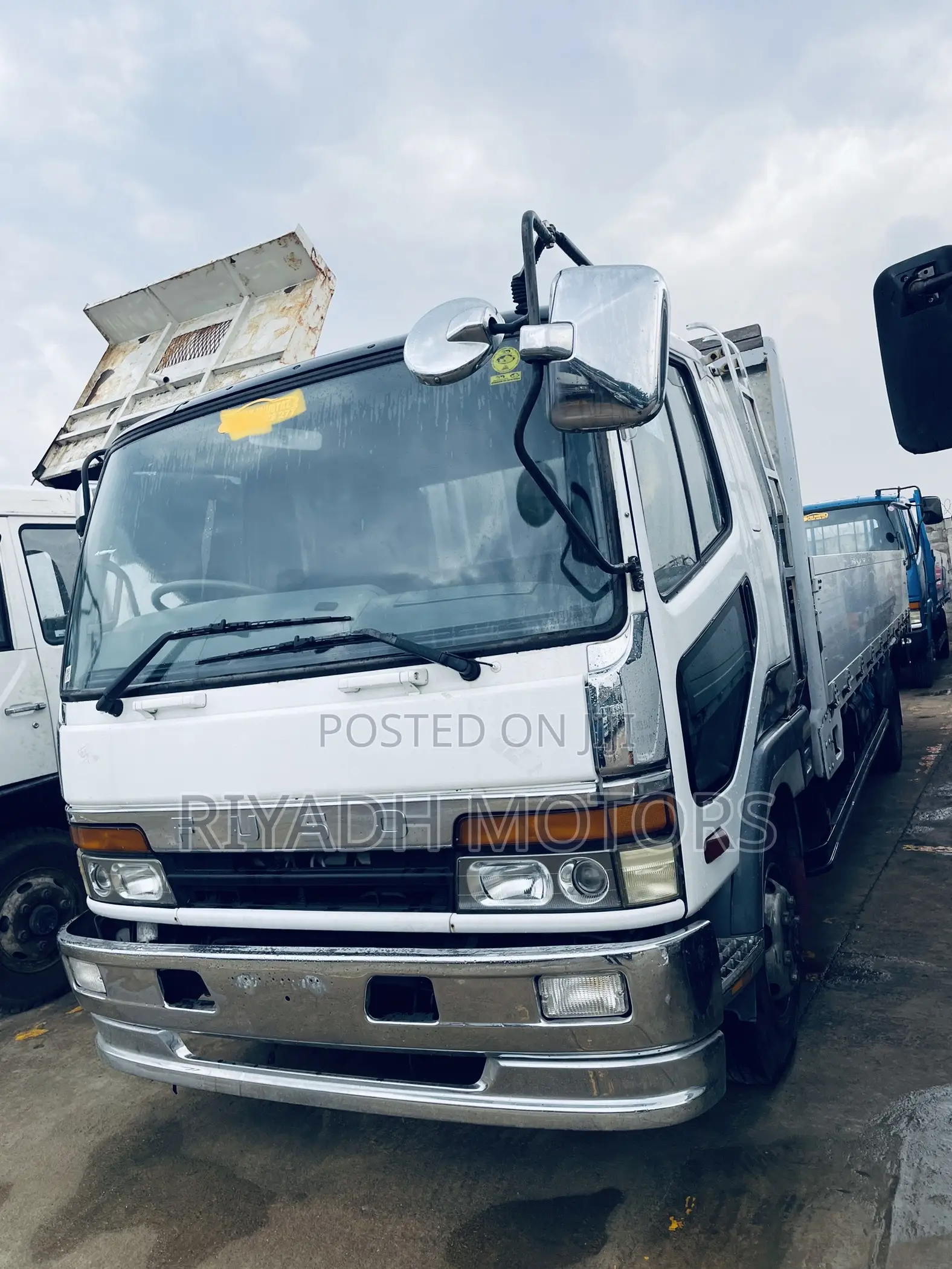 Fuso Baby 6d16engine White