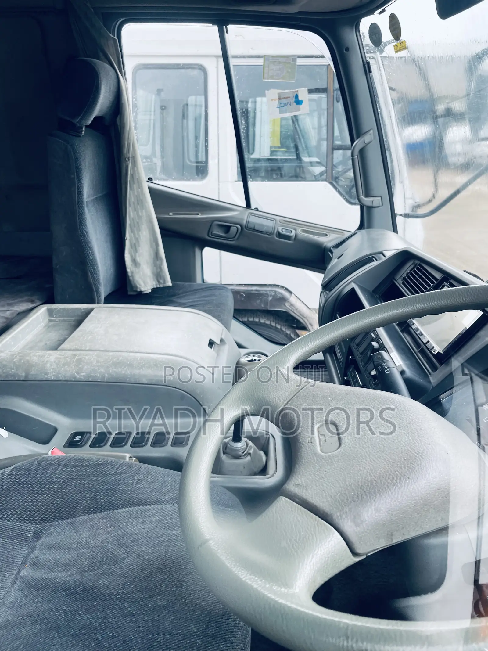 Fuso Baby 6d16engine White