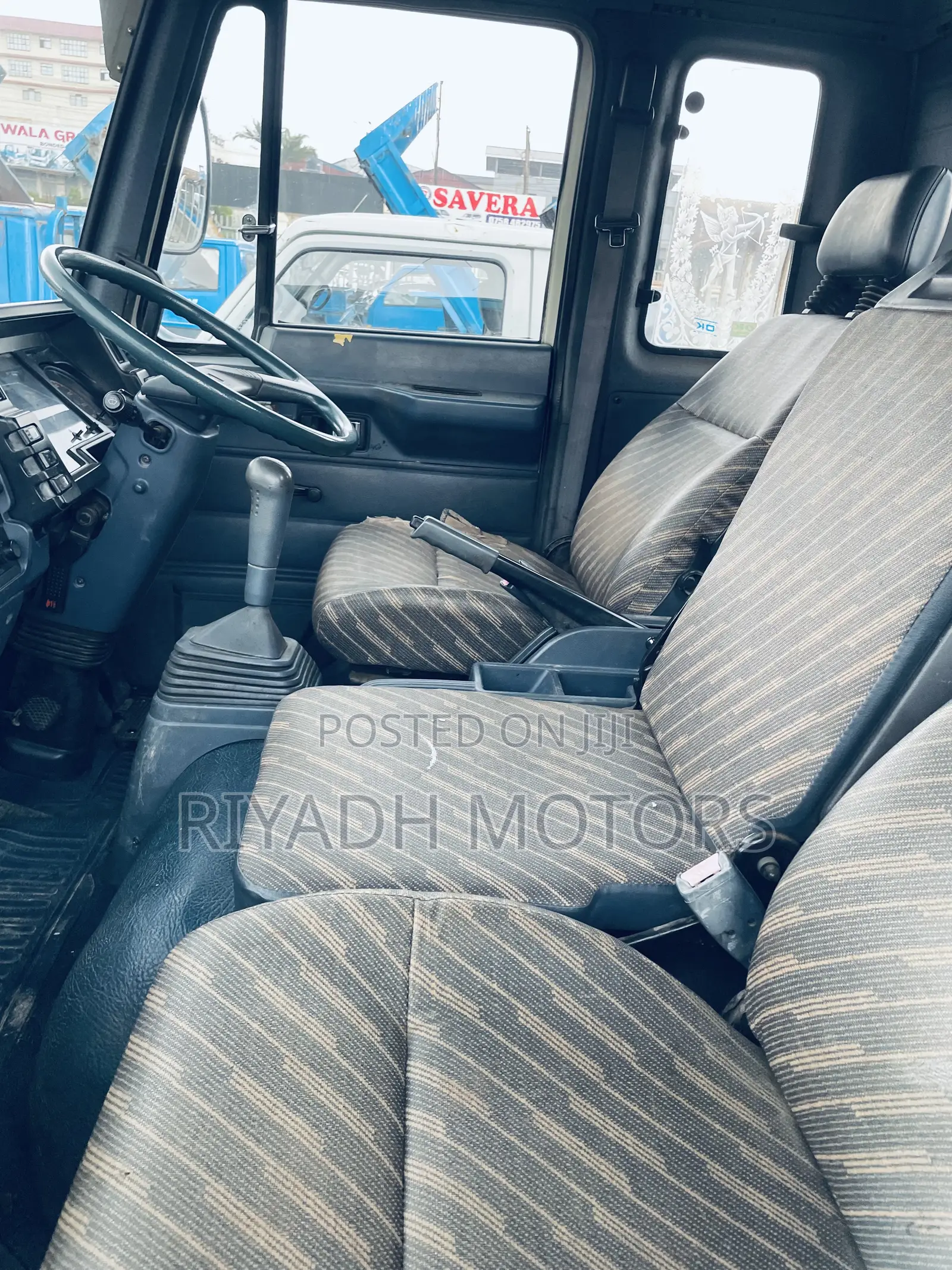 Isuzu Dumper