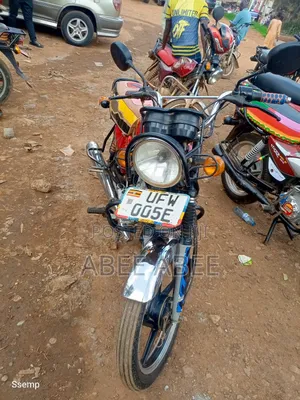 Bajaj Boxer 100 2022 Red