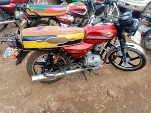Bajaj Boxer 100 2022 Red