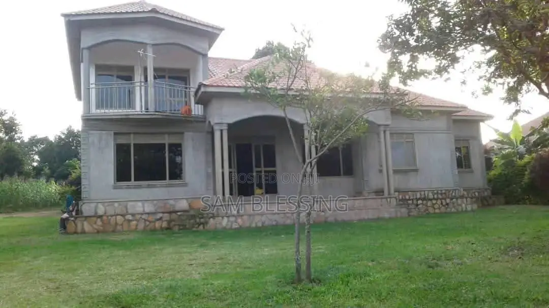 Mini Flat in Nkumba, Central Division for sale