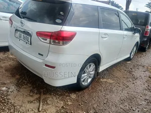 Toyota Wish 2011 White