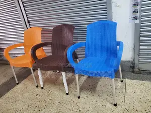 Curve Back Plastic Chairs Plastic Chairs