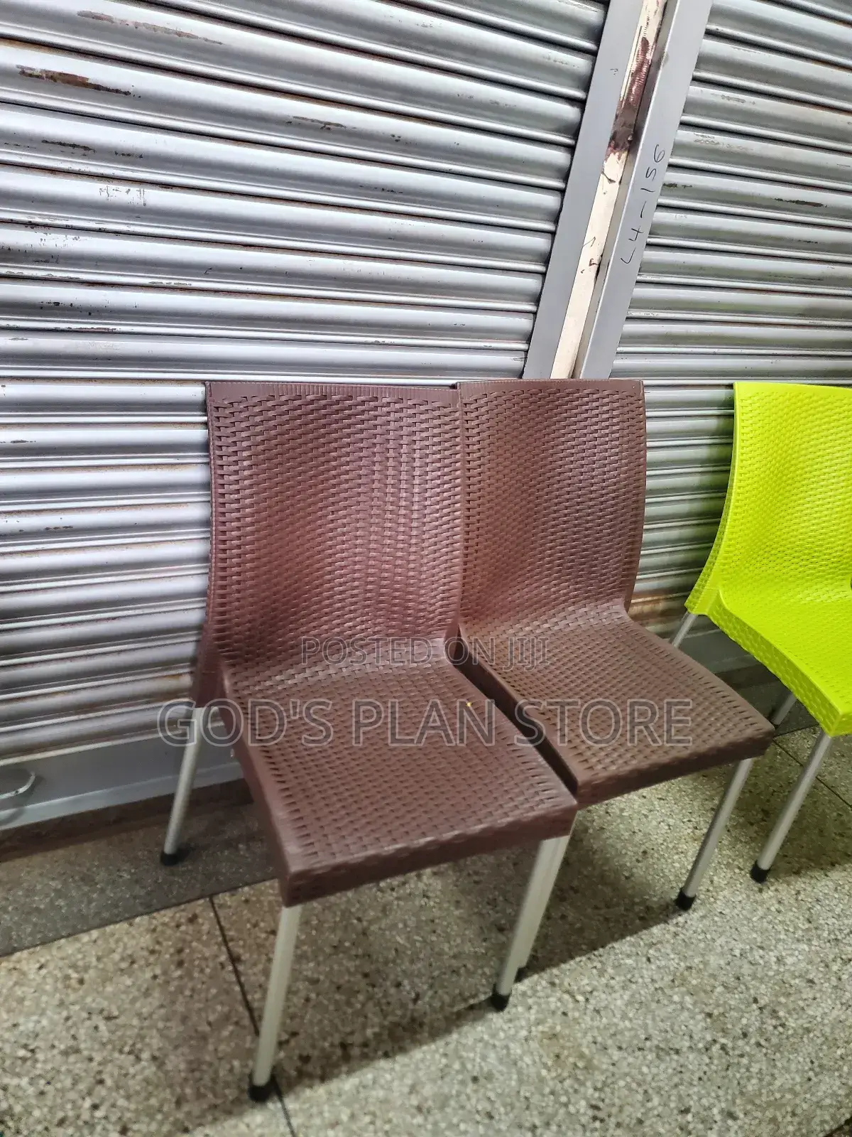 Tufted Plastic Chairs Tufted Plastic Chairs