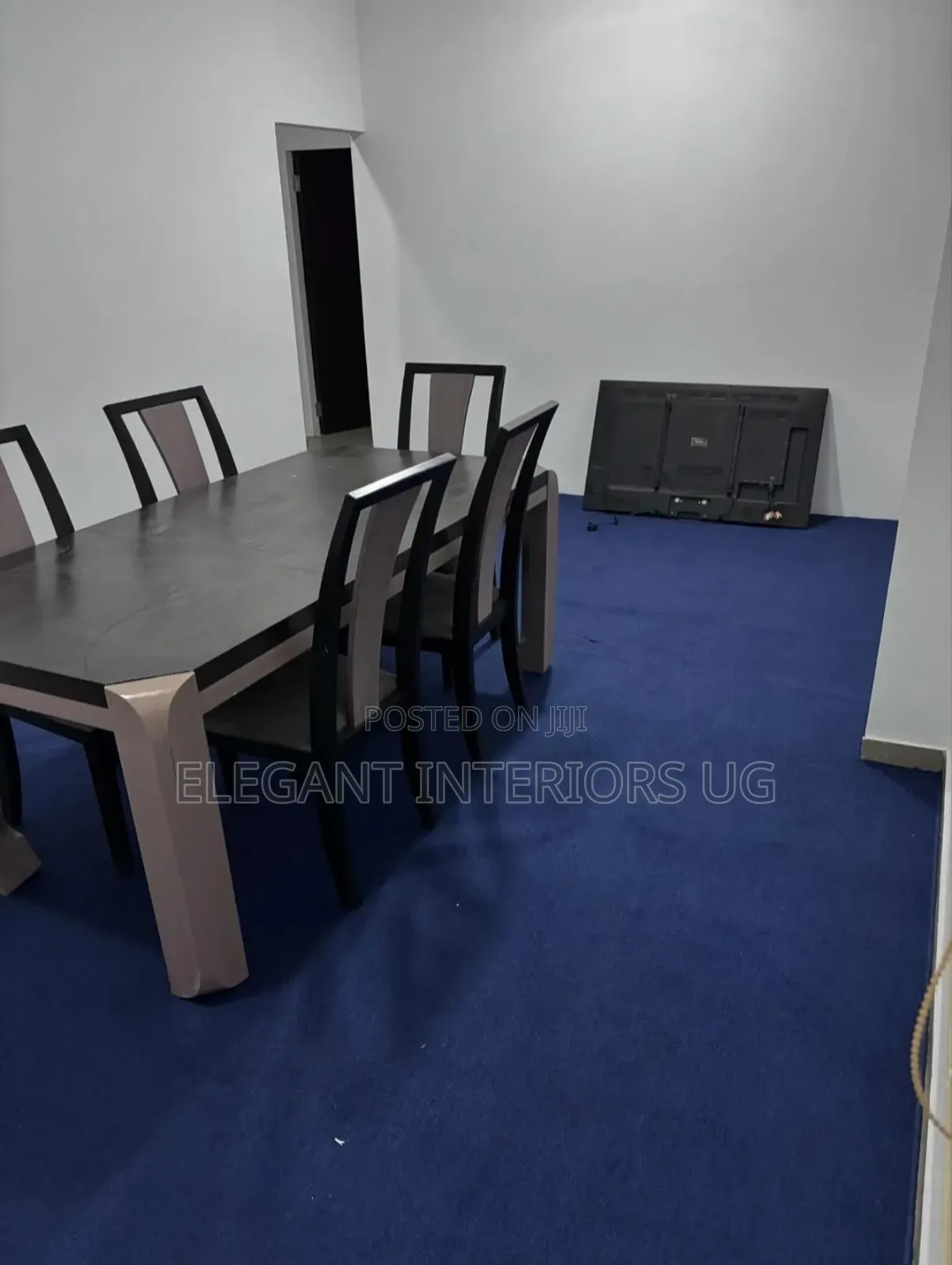 Fancy Woolen Carpets Good for Office Use and Mosques Available