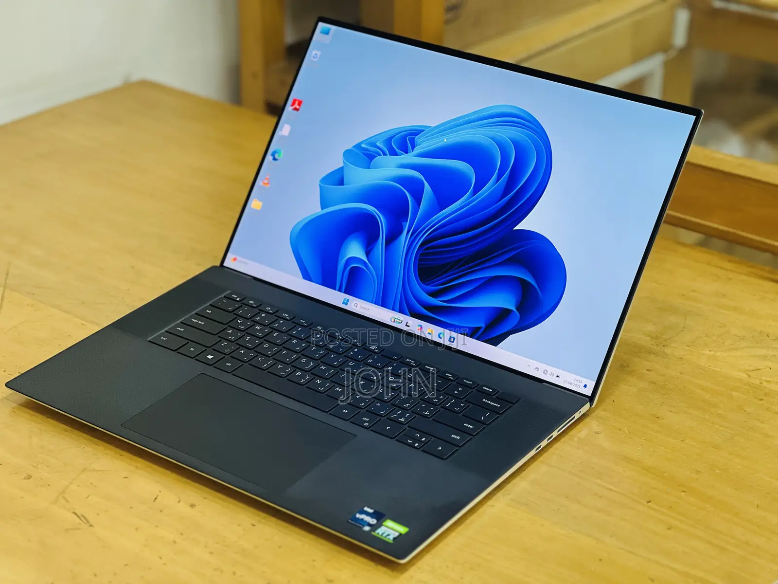 Laptop Dell XPS 17 9720 32GB Intel Core I7 SSHD (Hybrid) 1T