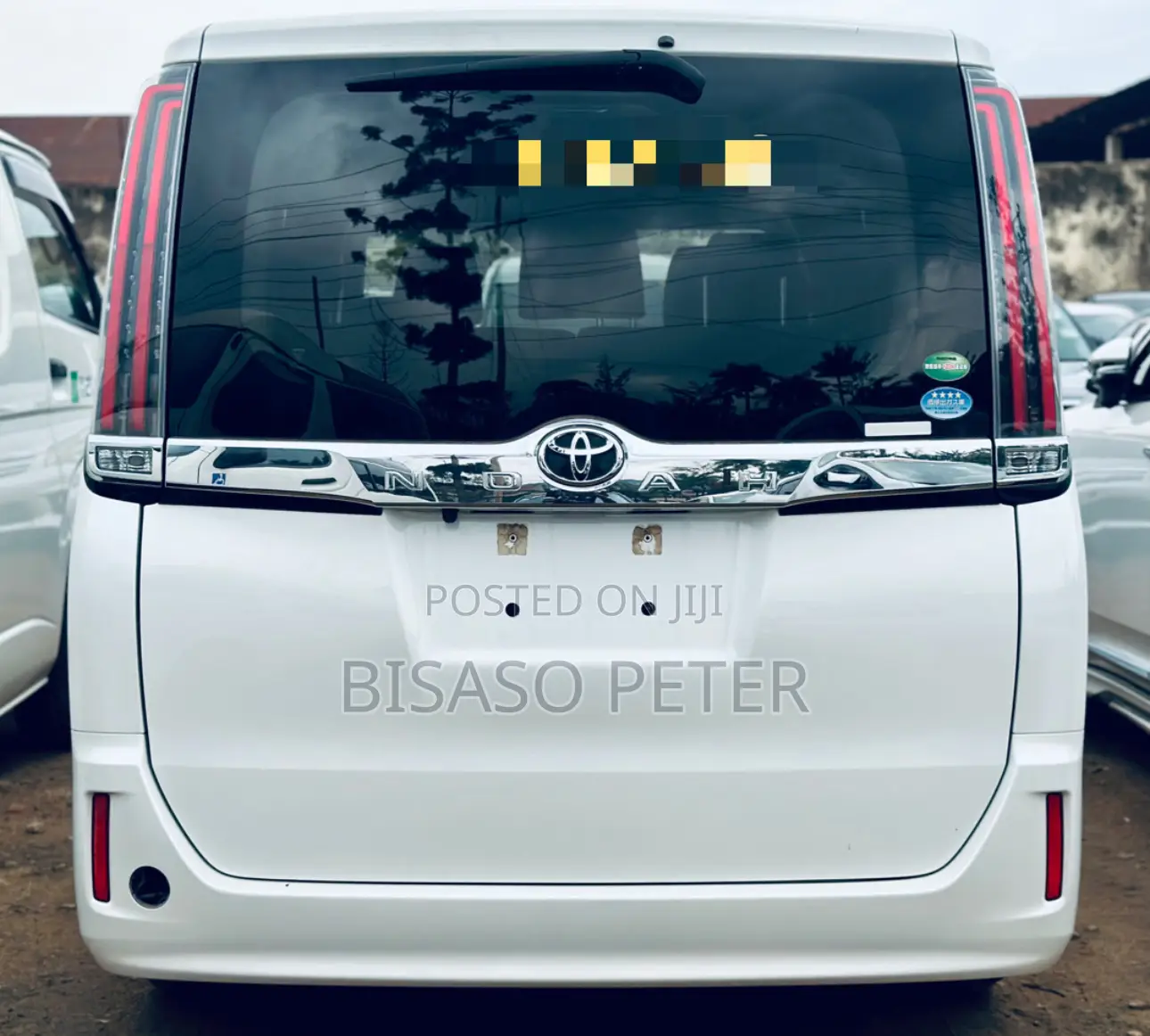 Toyota Noah 2.0 AWD (8 Seater) 2019 White