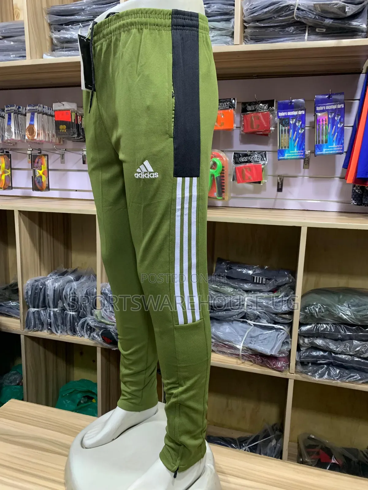 Trackpants