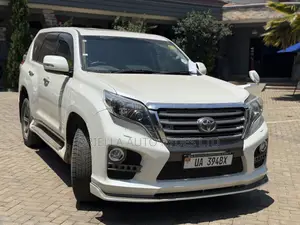 Toyota Land Cruiser Prado 2016 White