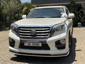 Toyota Land Cruiser Prado 2016 White