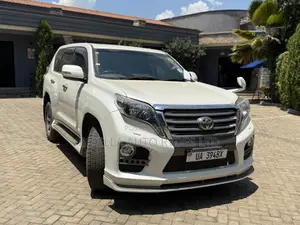 Toyota Land Cruiser Prado 2016 White