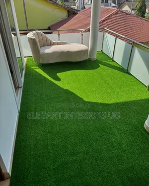 Fancy Artificial Grass Carpets Per Square Meter Available in Market