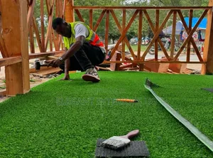 Artificial Grass Carpets Used on Balconies and in Play Grounds