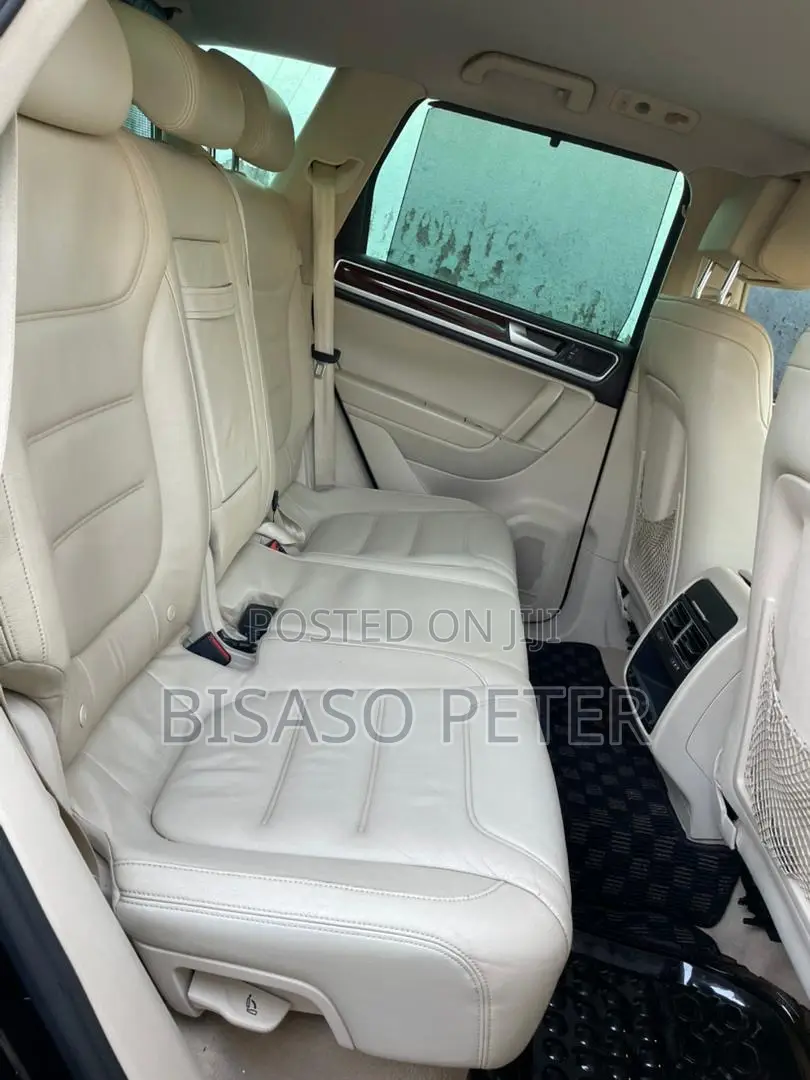 Volkswagen Touareg V6 Sport 2013 Black