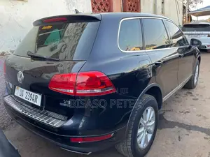 Volkswagen Touareg V6 Sport 2013 Black