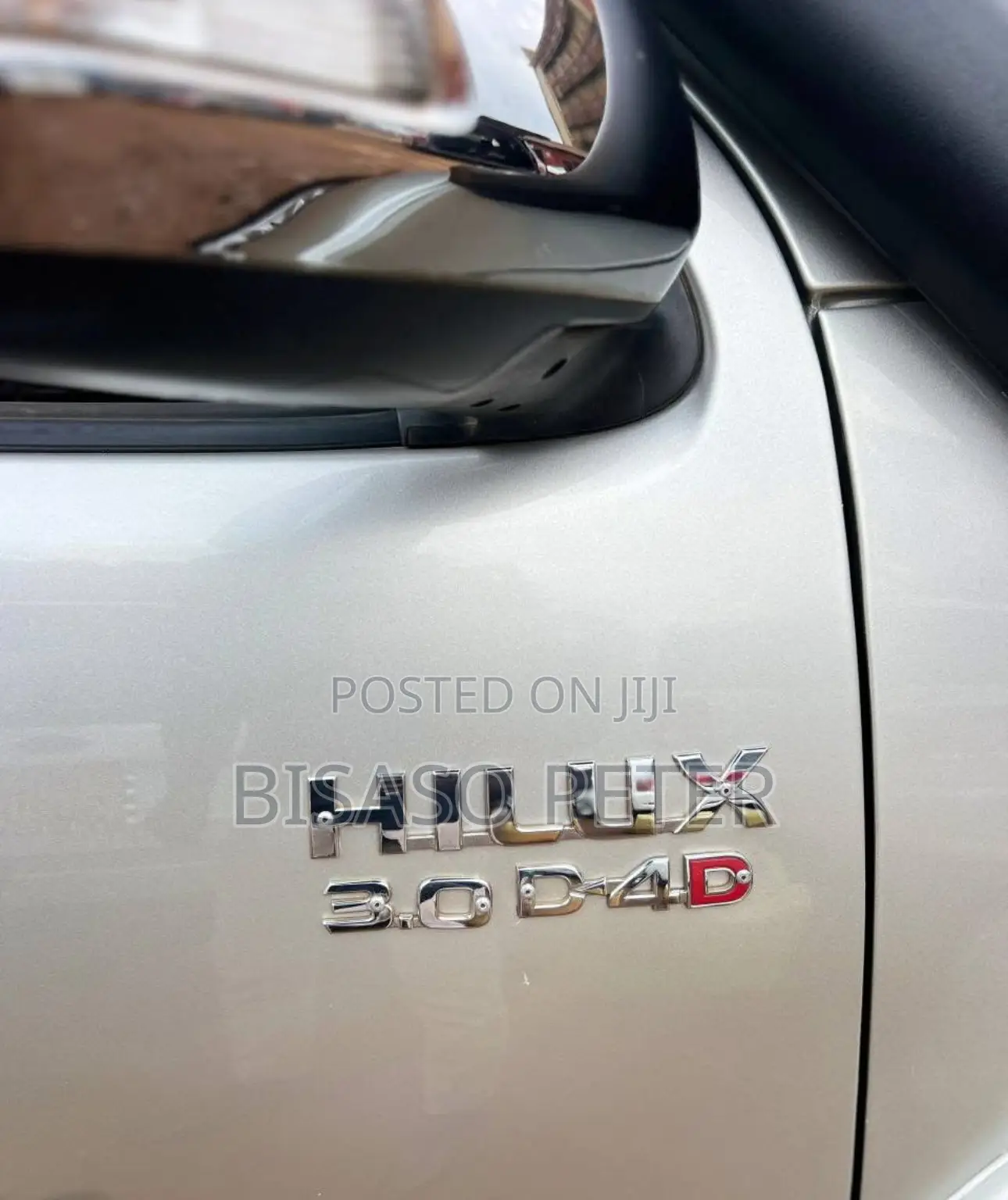 Toyota Hilux 2.5 D-4D 4X4 SRX 2011 Gold