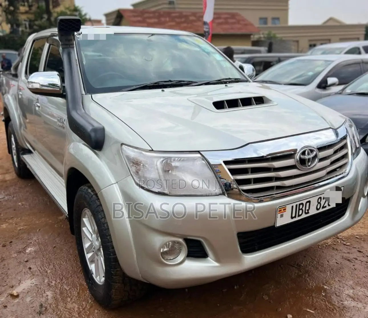 Toyota Hilux 2.5 D-4D 4X4 SRX 2011 Gold